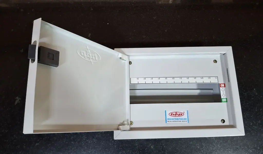 SPN DB box (Double door 4way)