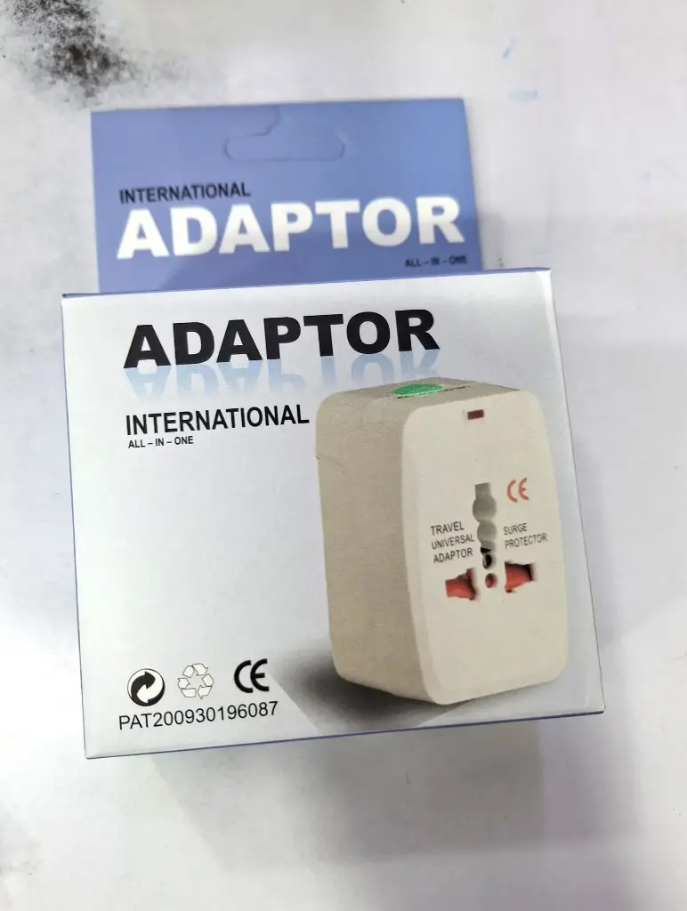 [intuniadpt] International (universal ) Adapter