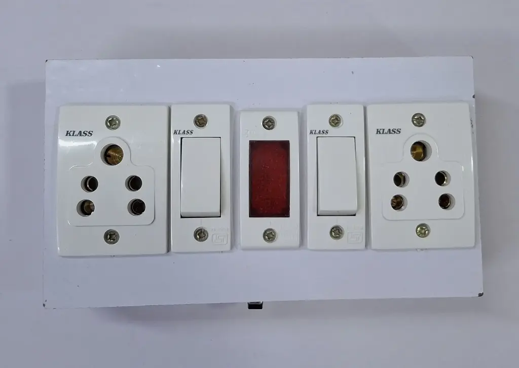 [KL2+2-6A] 2+2  switch board